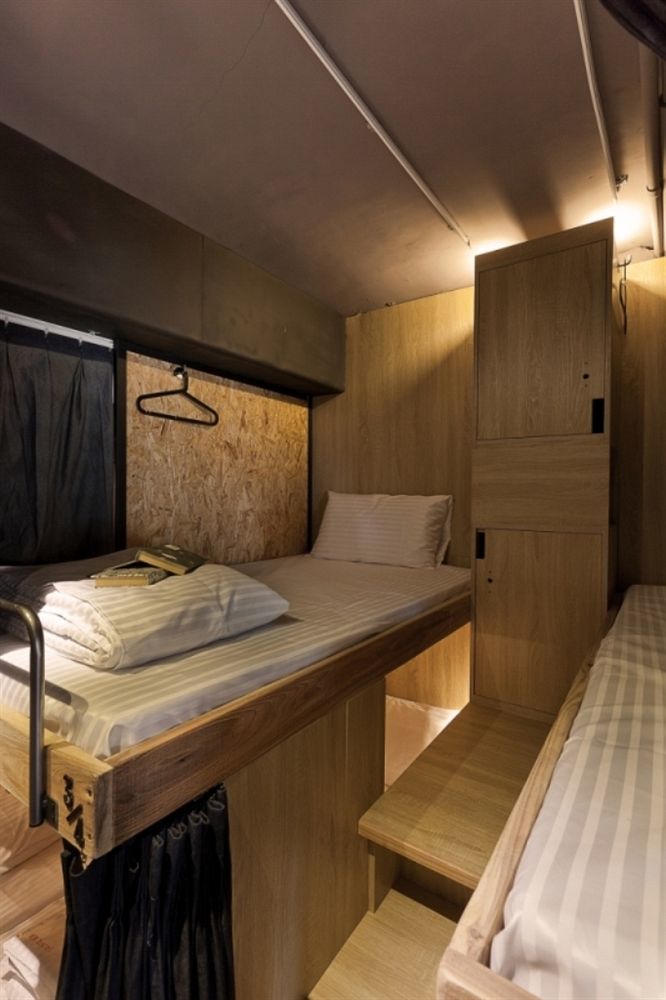 Ximen Wow Hostel Taipei Bagian luar foto